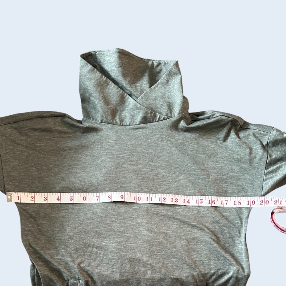 NWOT Columbia Pine Street Split Cowl
Neck/Split Back Athletic Pullover • XS - Picture 8 of 13